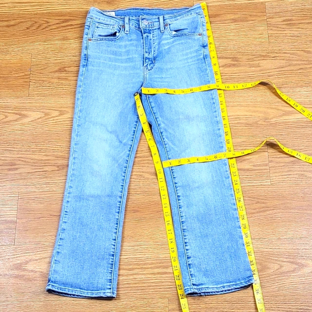 LEVI'S BIG E PREMIUM BOOTCUT LIGHT WASH, 2018 LIKE NEW FADED JEANS 27x24 - Picture 2 of 8